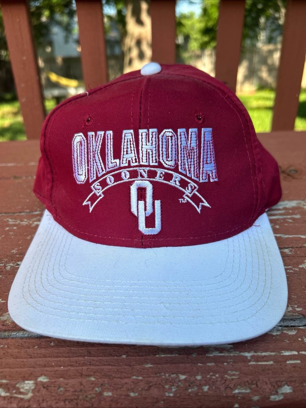 VTG Oklahoma Sooners Snapback Hat NCAA College Red White Youngan The Game Cap